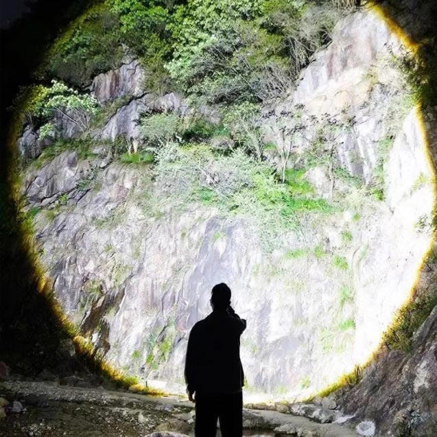 Multifunctional White Laser LED Flashlight - Image 2
